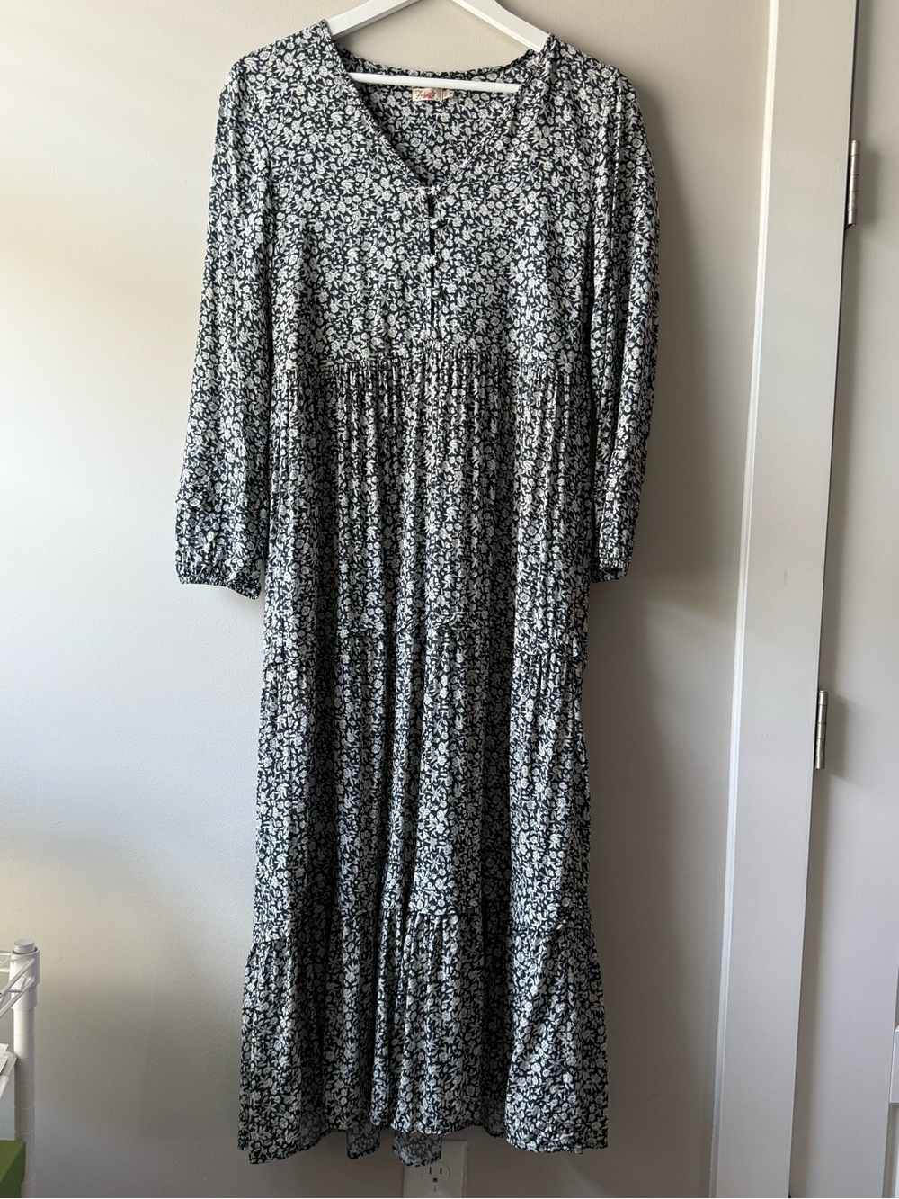 Faherty Black & White Floral Tiered Maxi Dress